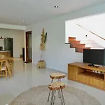 Casa Naima Petitenget Villa