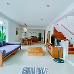 Casa Naima Petitenget Villa