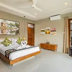Villa 500M2 With 14M Pool, Bbq, Pinball - Seminyak