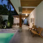 Villa Batu Putih Seminyak