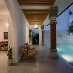 Villa Batu Putih Seminyak