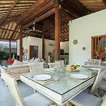 Villa Joglo Oberoi Seminyak Beautiful 4Br Villa Prime Location