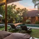 Villa Joglo Oberoi Seminyak Beautiful 4Br Villa Prime Location