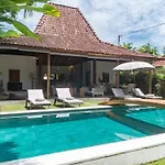 Villa Joglo Oberoi Seminyak Beautiful 4Br Villa Prime Location