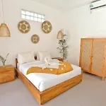 Villa Elijah