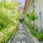 Very Spacious 4 Bedroom Villa Seminyak Near Beach