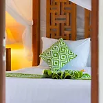 Heart Of Seminyak, 2Br, Sleeps 4, Walk To Bintang