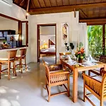 Heart Of Seminyak, 2Br, Sleeps 4, Walk To Bintang