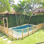 Bear Cottage 4 Bedroom Luxury Villa - Petitenget, Seminyak