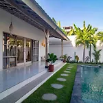 Simple & Magical Villas Praya