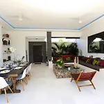 Villa Cantik