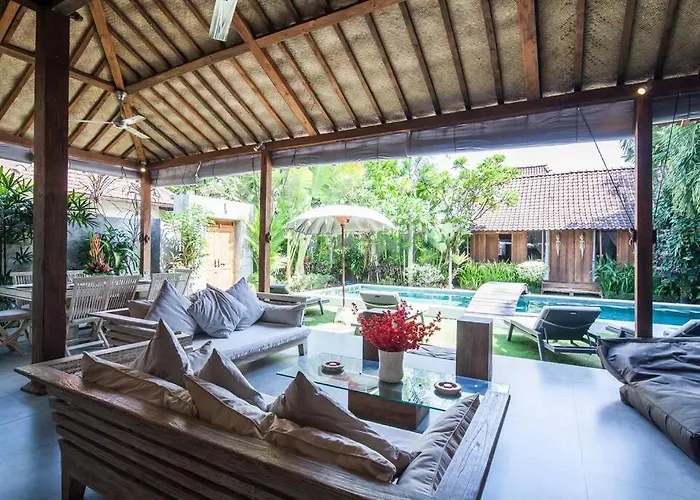Villa Joglo Oberoi Seminyak Beautiful 4Br Villa Prime Location