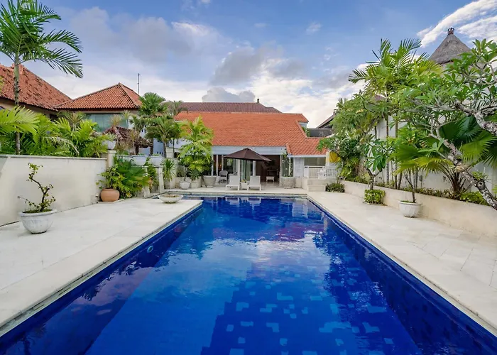 Very Spacious 4 Bedroom Villa Seminyak Near Beach