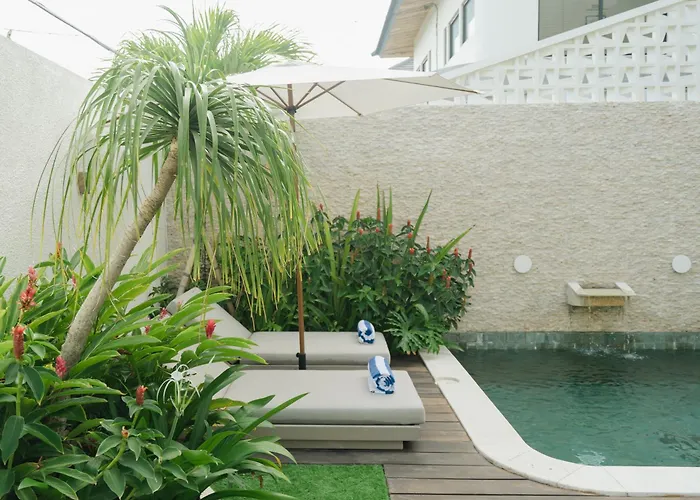 Casa Yellowstone 4Br - Seminyak