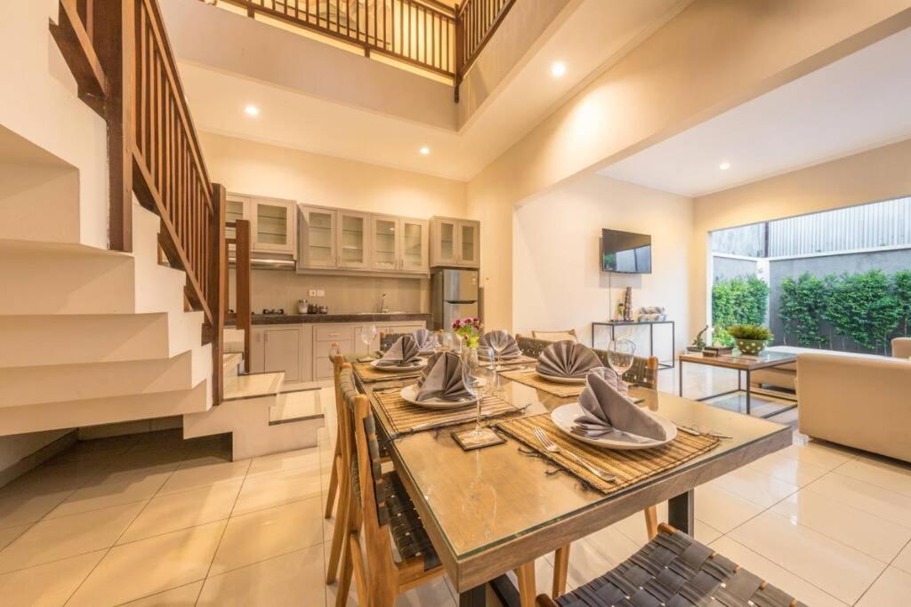 Akmali - 3 Bedrooms Vila *