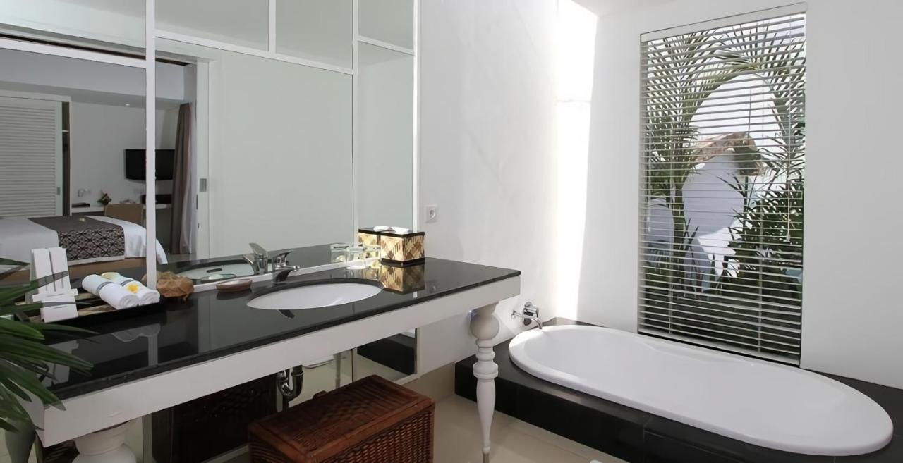 The Kanjeng Suites & Villas Seminyak Hotel