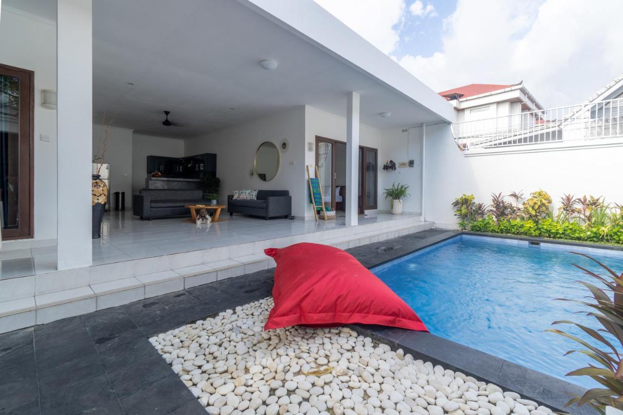 Villa Casa Jinah 2 I Simply Modern Twin Seminyak (Bali)