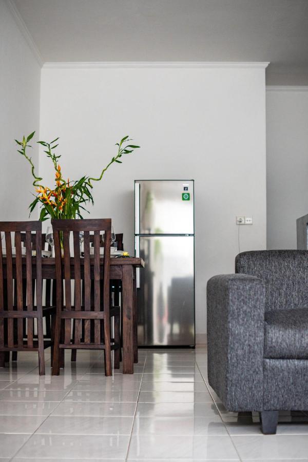 Villa Casa Jinah 2 I Simply Modern Twin Seminyak (Bali)