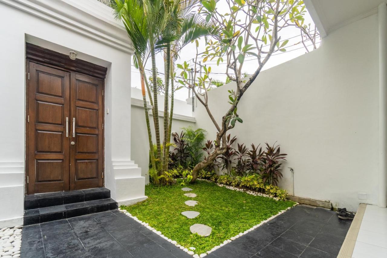 Villa Casa Jinah 2 I Simply Modern Twin Seminyak (Bali)