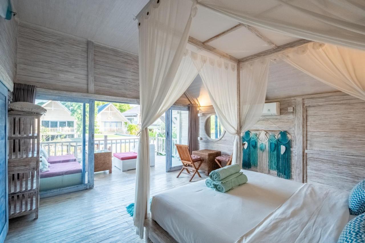 Beach Hut *