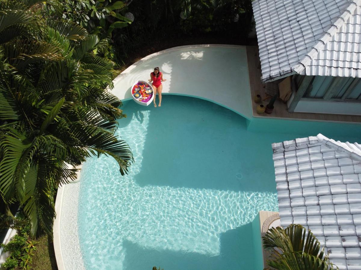 Cocowhite Villa