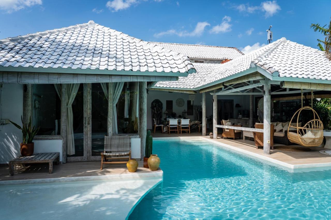 Cocowhite Villa