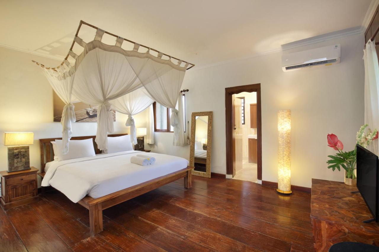 Big Private 7 Bed, 7 Bath, Goldflower With 2x Pool, 2x Lounge, Best Location * Seminyak (Bali)