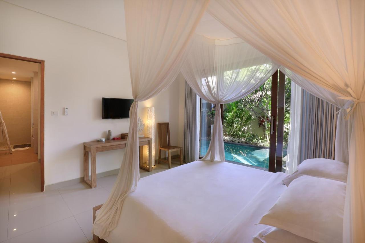 Villa Big Private 7 Bed, 7 Bath, Goldflower With 2x Pool, 2x Lounge, Best Location Seminyak (Bali)