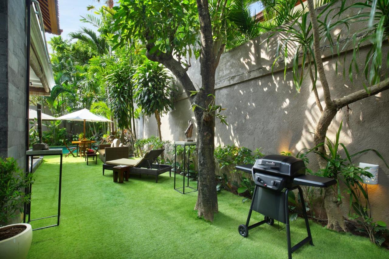 Big Private 7 Bed, 7 Bath, Goldflower With 2x Pool, 2x Lounge, Best Location Villa Seminyak (Bali)