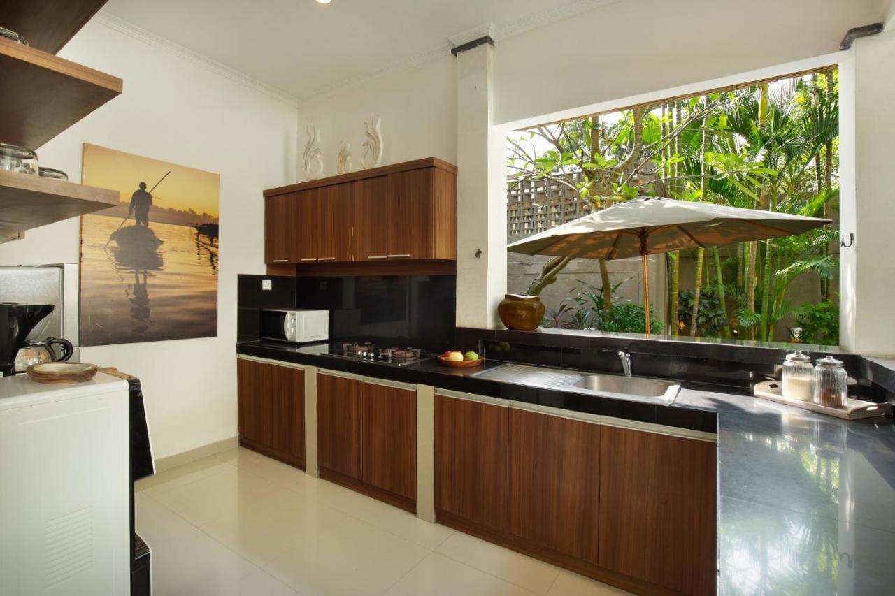 Big Private 7 Bed, 7 Bath, Goldflower With 2x Pool, 2x Lounge, Best Location *