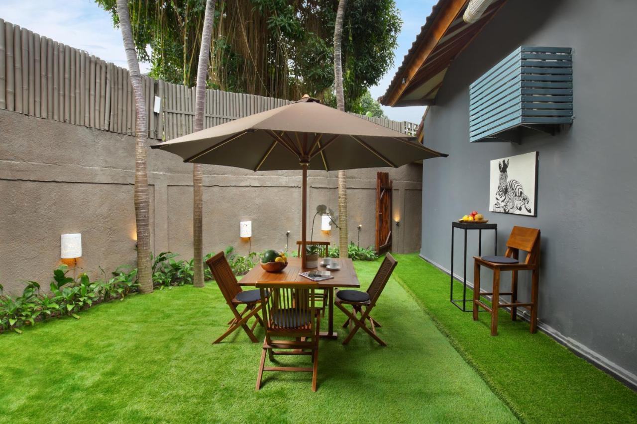 Villa Big Private 7 Bed, 7 Bath, Goldflower With 2x Pool, 2x Lounge, Best Location Seminyak (Bali)