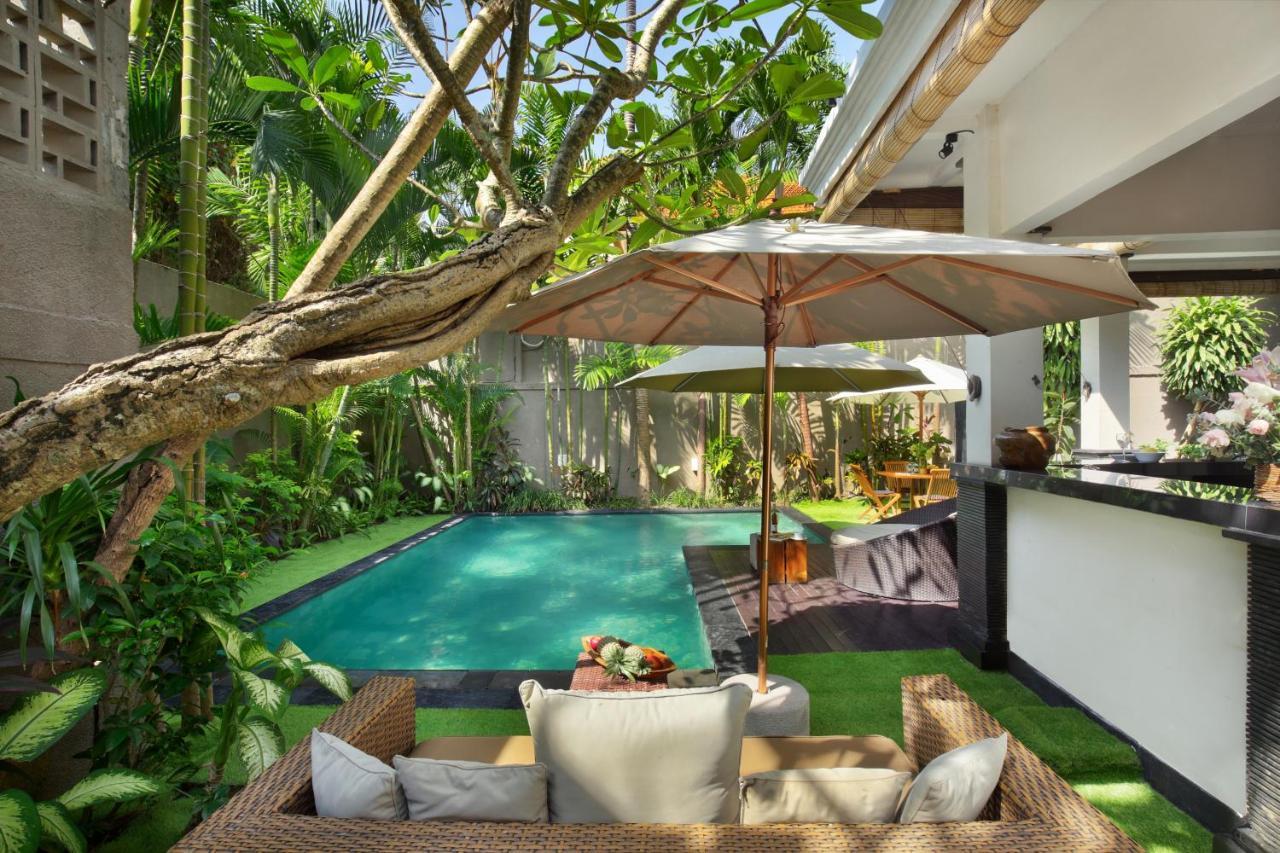 Villa Big Private 7 Bed, 7 Bath, Goldflower With 2x Pool, 2x Lounge, Best Location Seminyak (Bali)