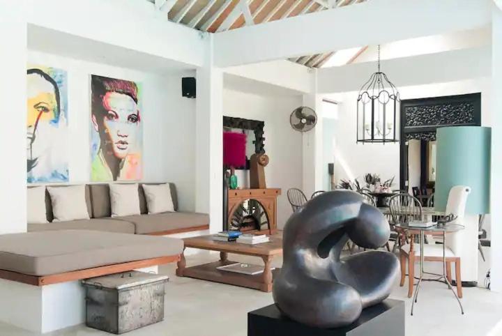 6 Bedrooms