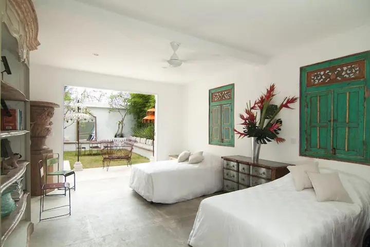 Villa 6 Bedrooms *