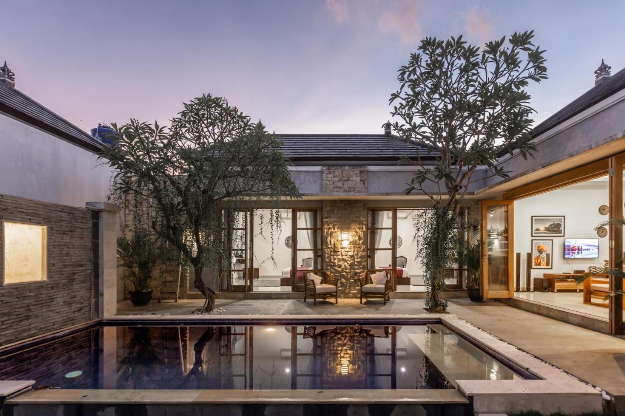 Bali Voyage Villa *