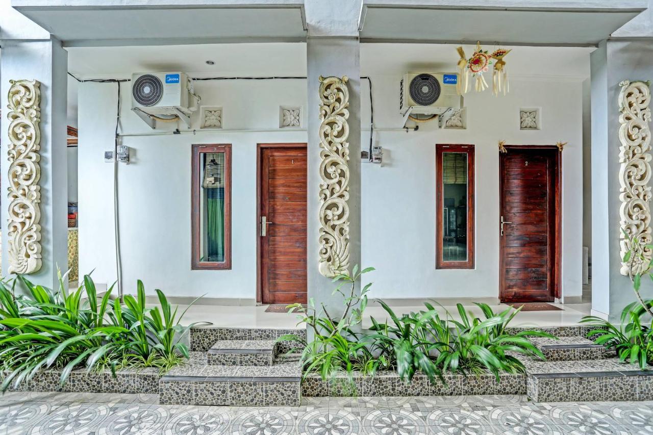 Oyo 91080 Kubu D&d Seminyak (Bali)