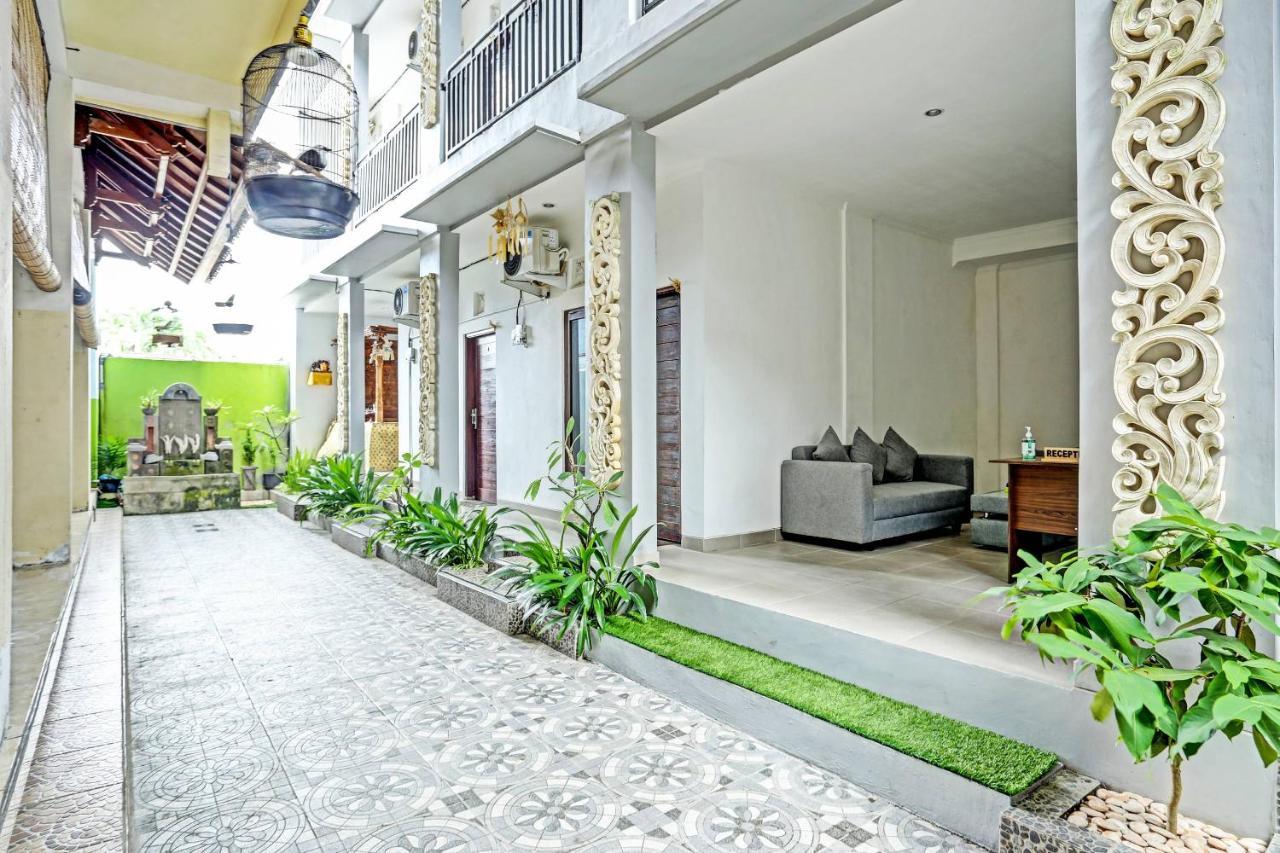 Oyo 91080 Kubu D&d Seminyak (Bali)