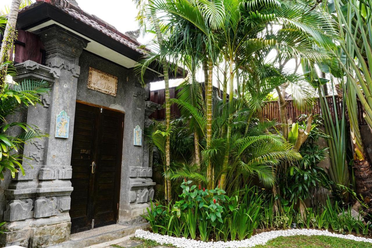Polly Seminyak (Bali)