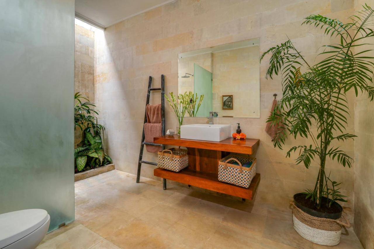 3bdr Batu Belig, 5mins To Beach * Seminyak (Bali)