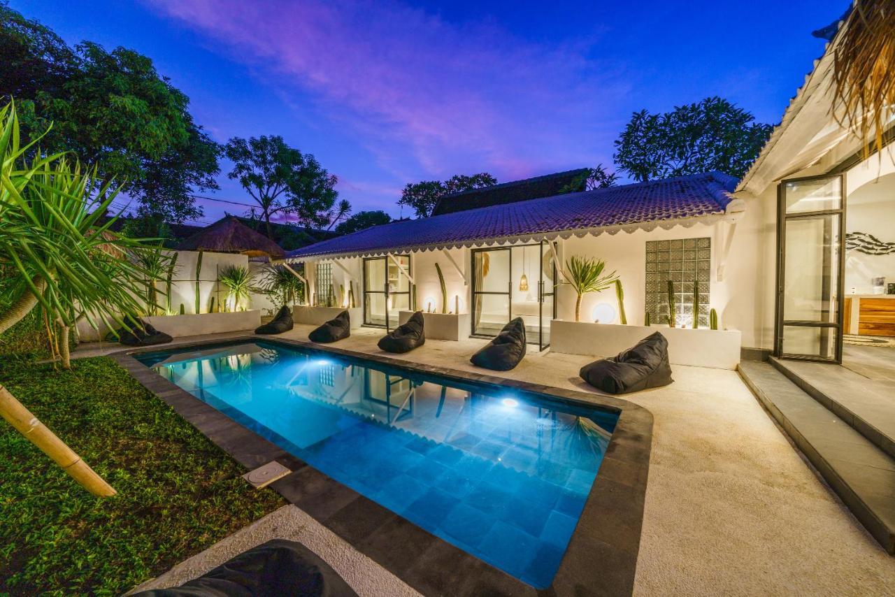Mana 888 - Cozy Tropical 4br In Seminyak!