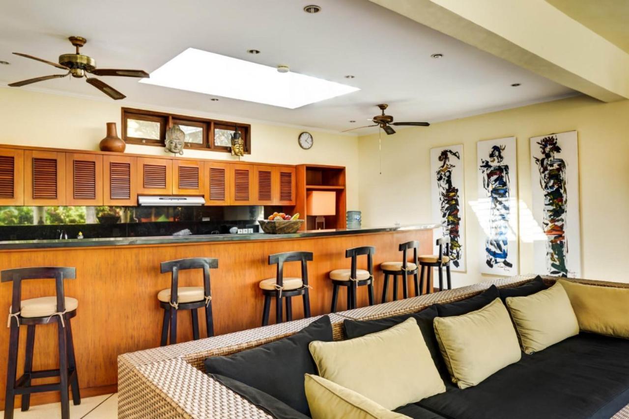 Mango - 3 Bedroom In * Seminyak (Bali)