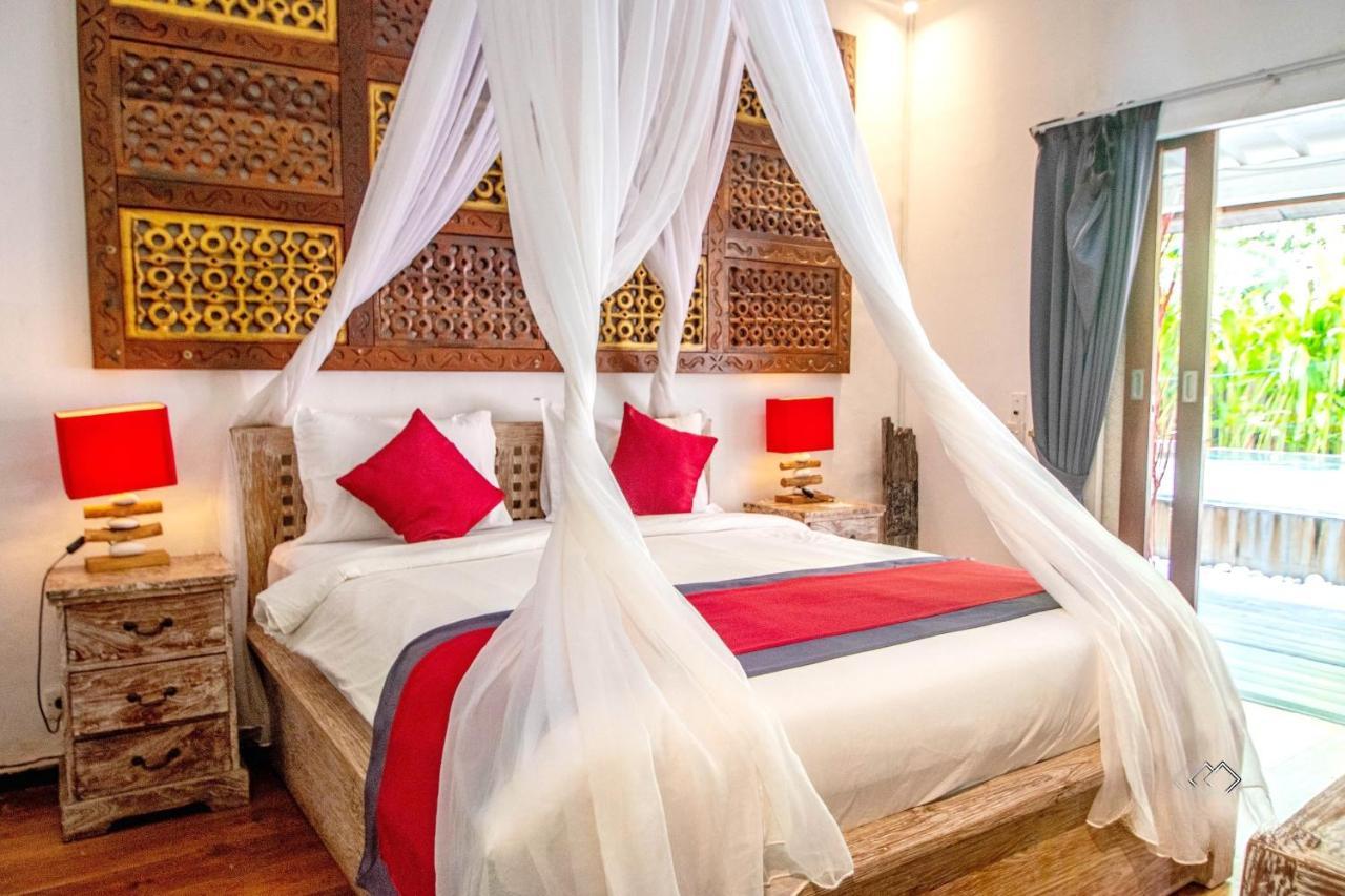 The Secret Jungle Villa *