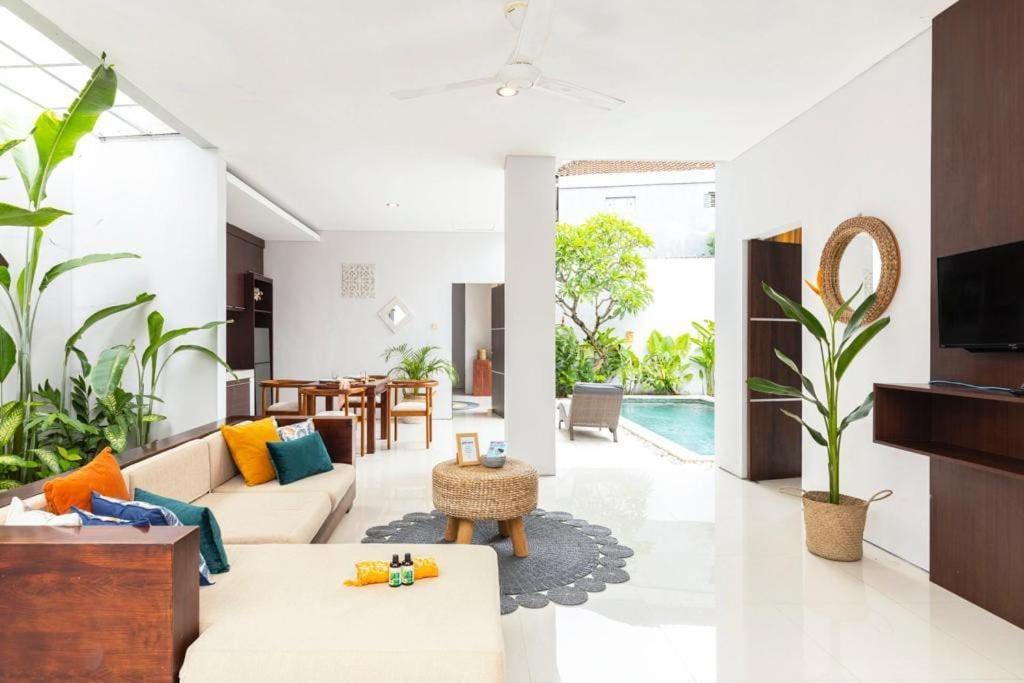 The R Toba - Incl. Motorbikes * Seminyak