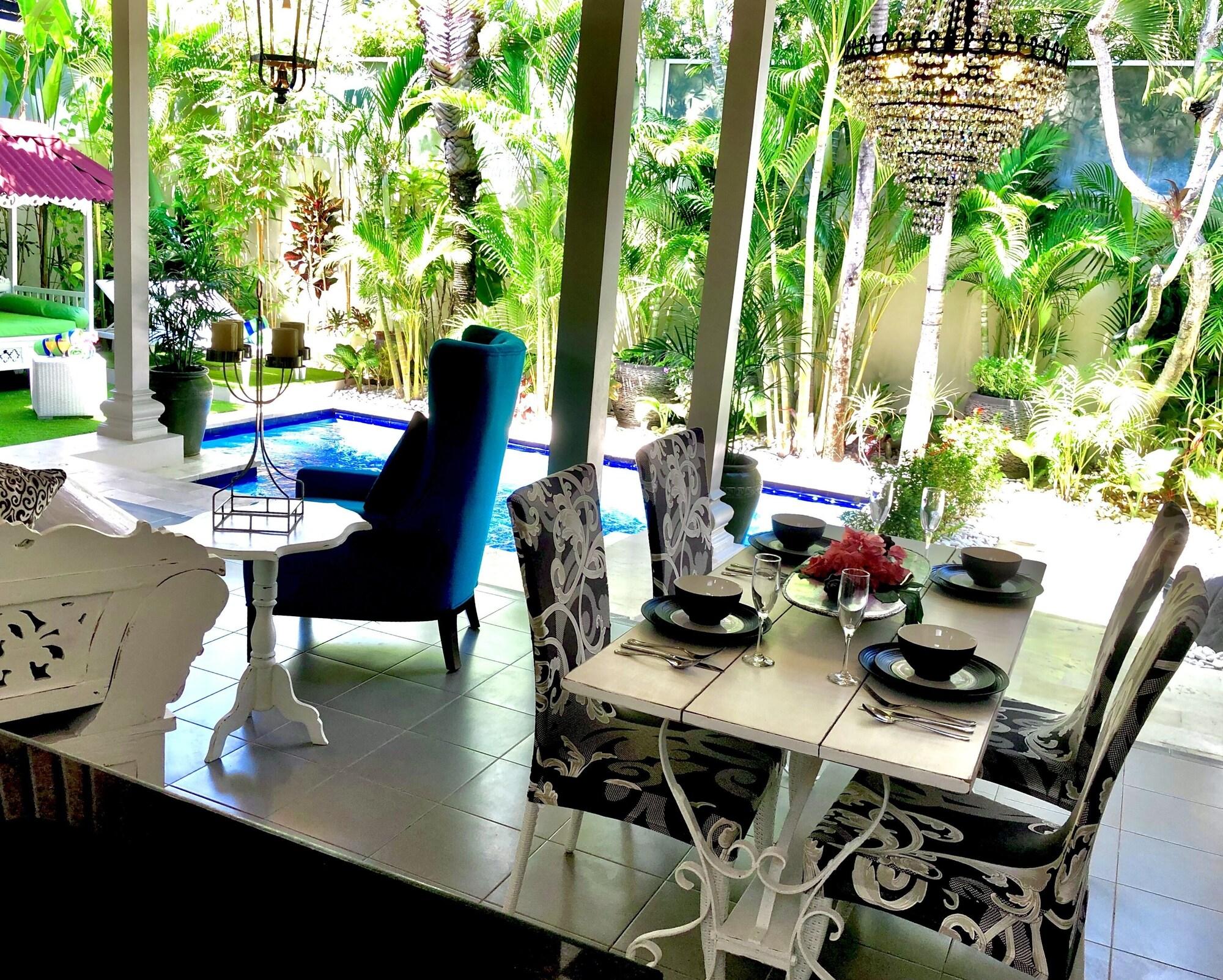 Frangipani Seminyak (Bali)