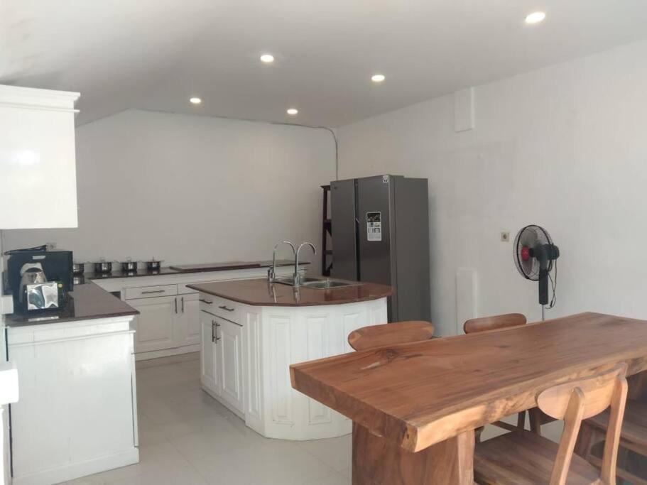 2br Private In Armando