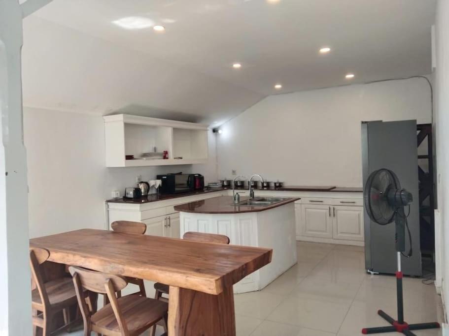 2br Private In Armando