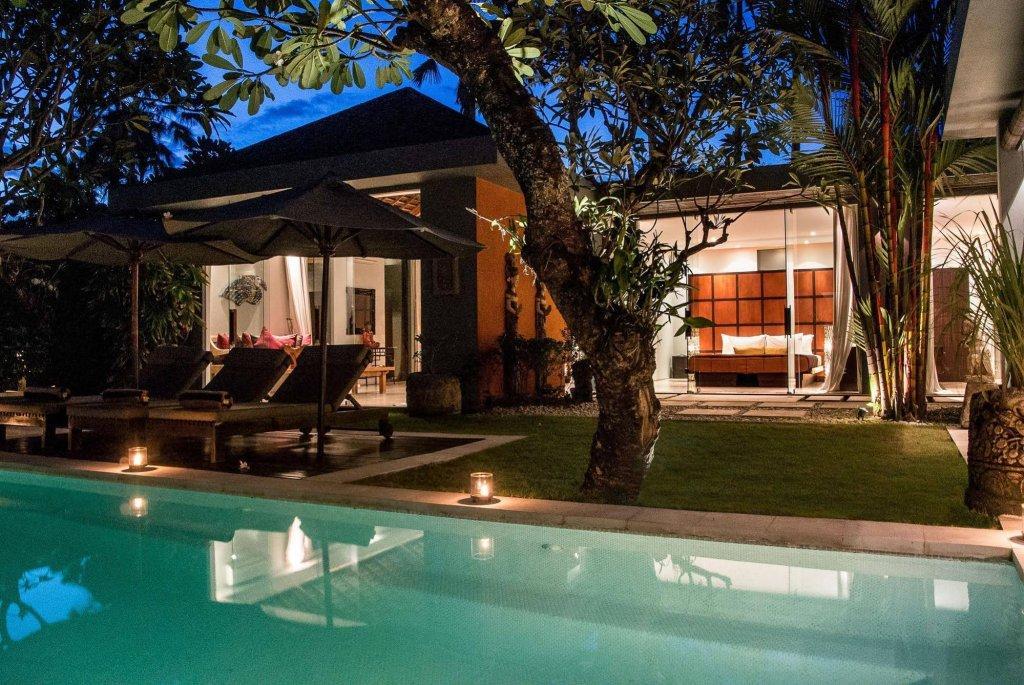 Kembali Seminyak (Bali)