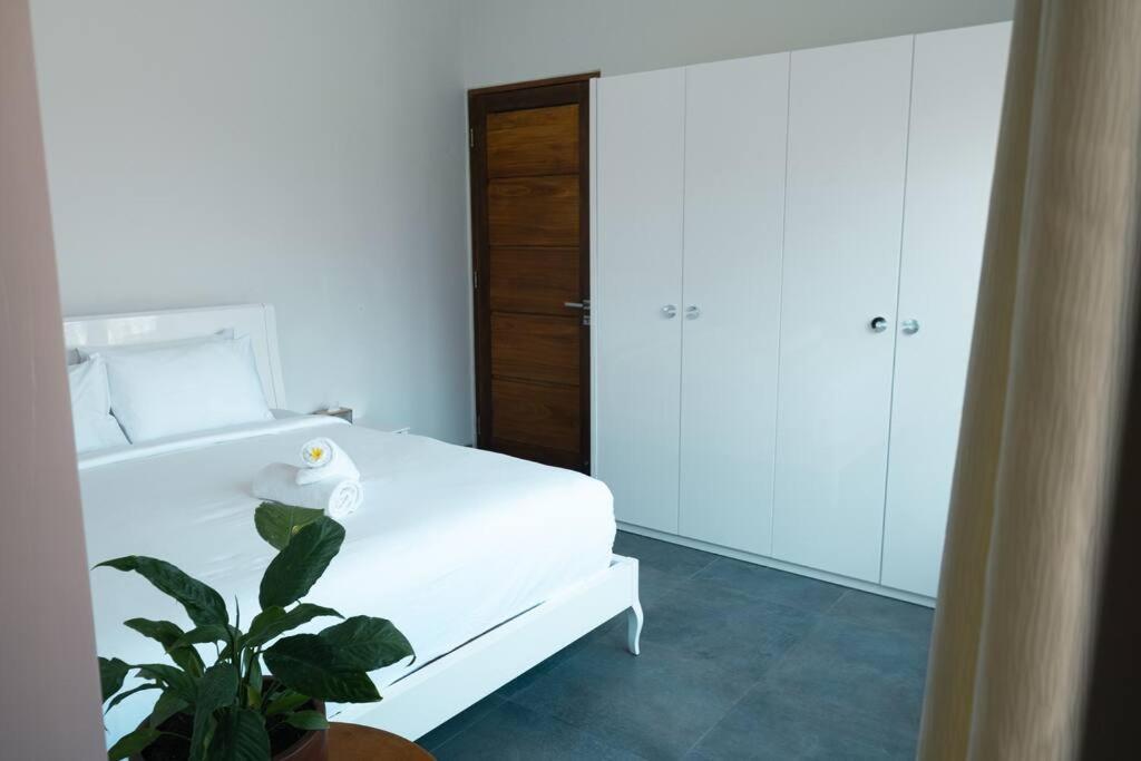 Otilia: 3bed With Pool Villa *