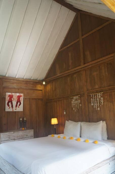 Villa Joglo Oberoi Beautiful 4br Prime Location *