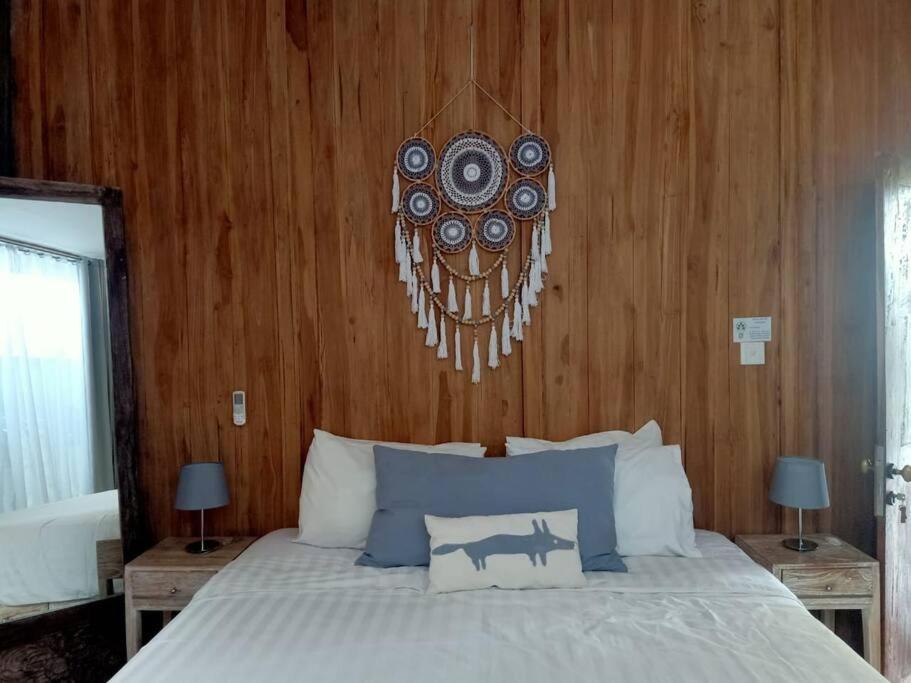 Joglo Oberoi Beautiful 4br Prime Location